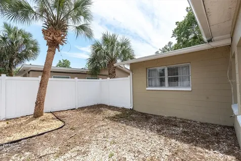 6860 14th Way S St Petersburg FL 33705