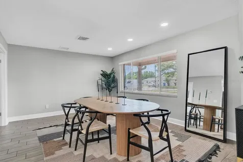 6860 14th Way S St Petersburg FL 33705
