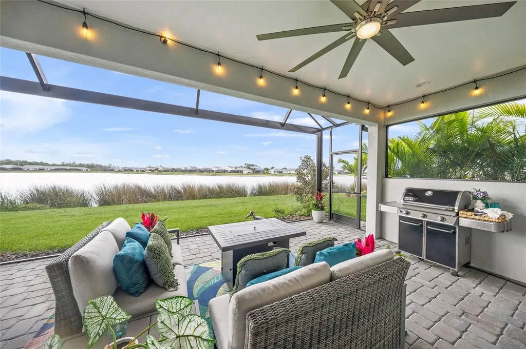 997 Crosswind Avenue Sarasota FL 34240