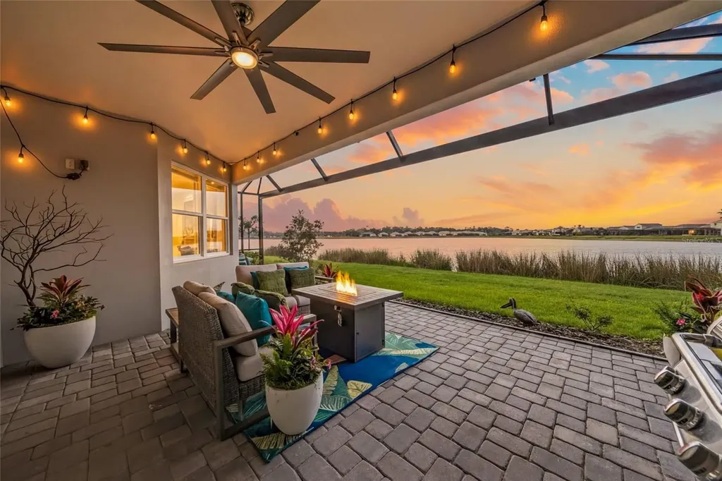 997 Crosswind Avenue Sarasota FL 34240