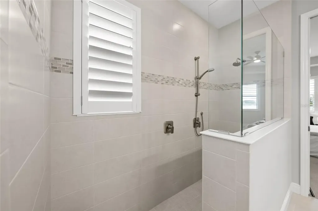 997 Crosswind Avenue Sarasota FL 34240