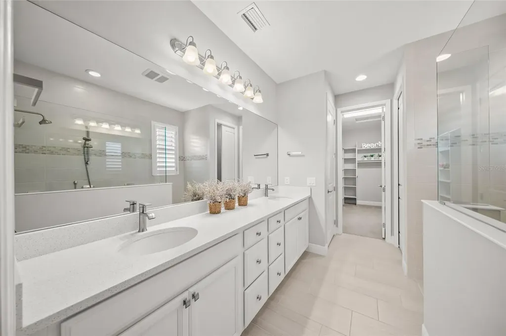 997 Crosswind Avenue Sarasota FL 34240