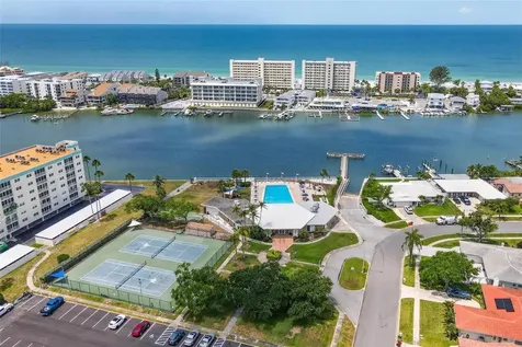 10444 Majestic Drive Largo FL 33774