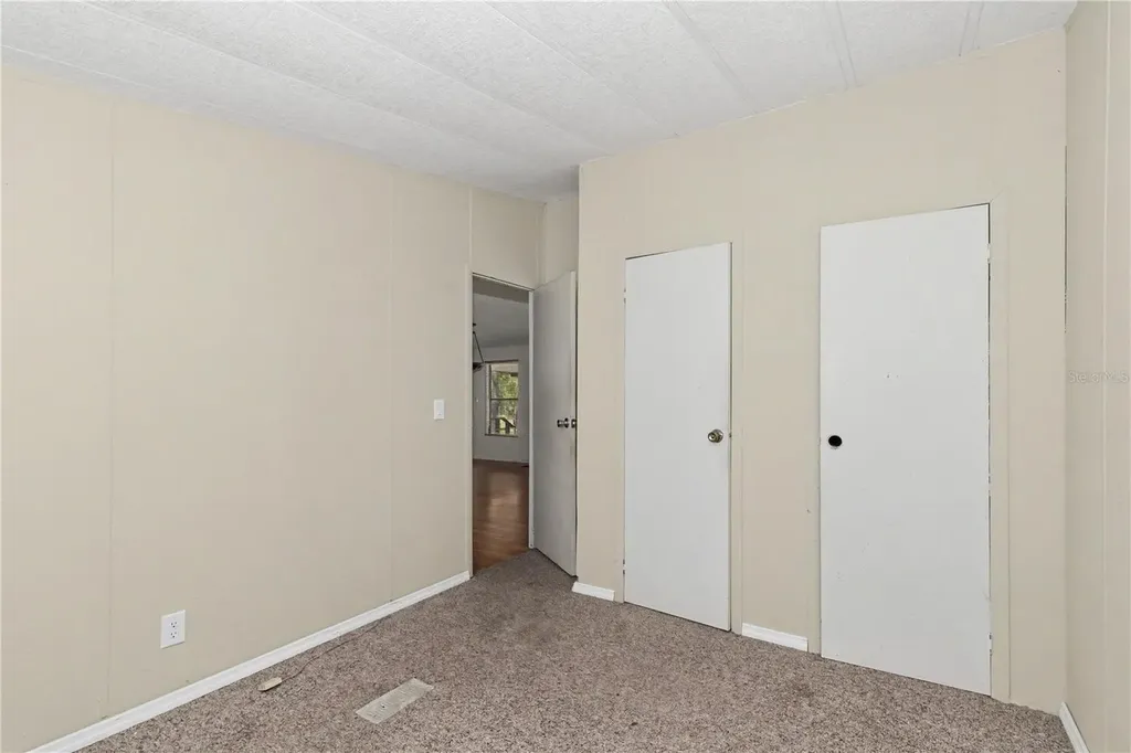18007 SE 90th Street Ocklawaha FL 32179
