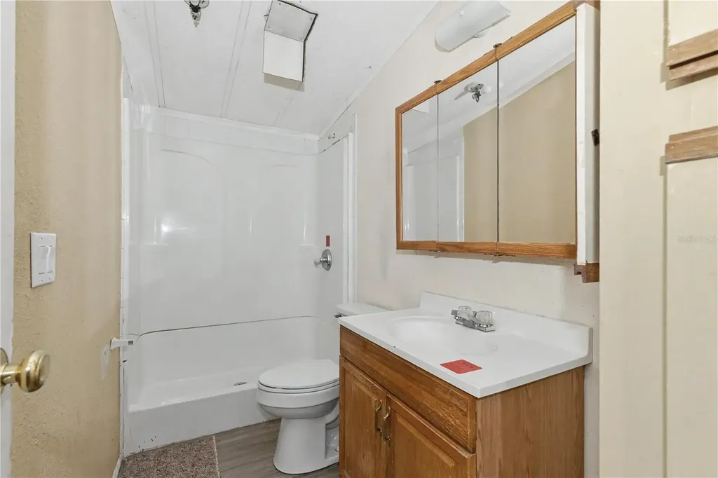 18007 SE 90th Street Ocklawaha FL 32179