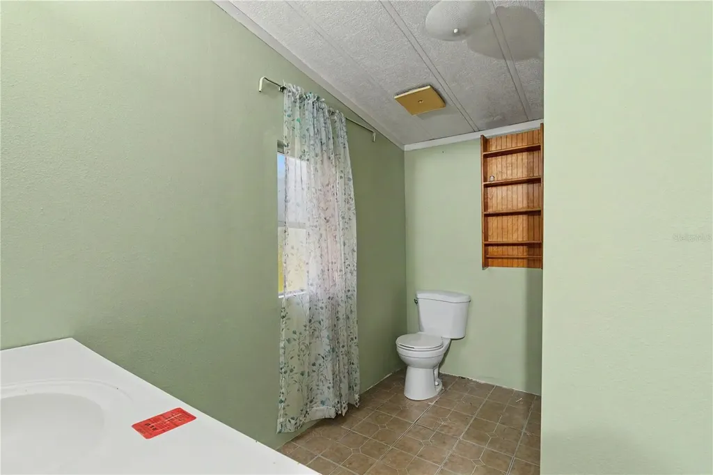 18007 SE 90th Street Ocklawaha FL 32179