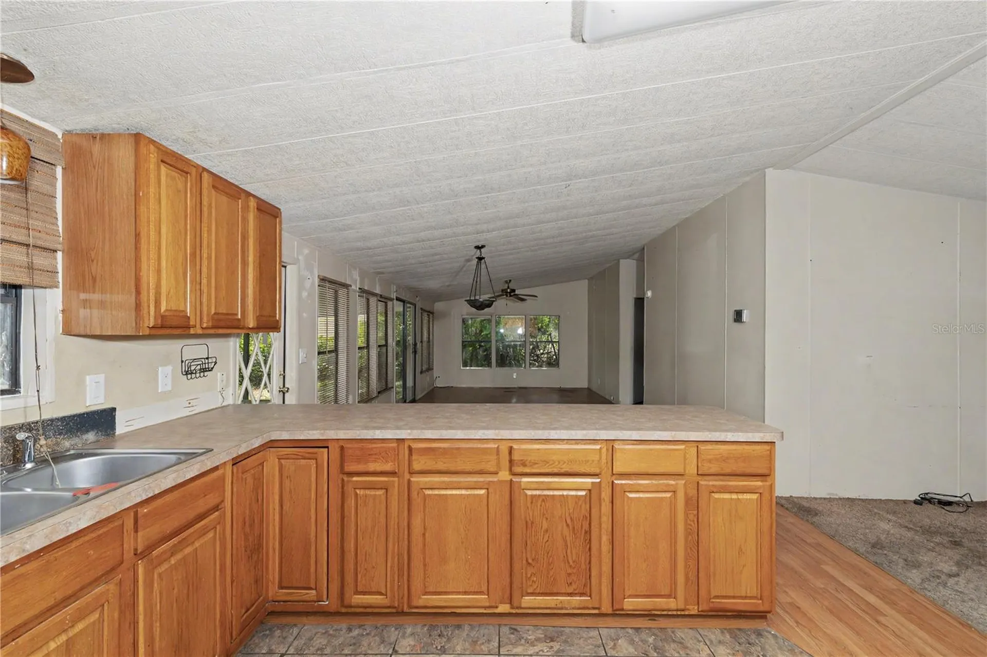 18007 SE 90th Street Ocklawaha FL 32179
