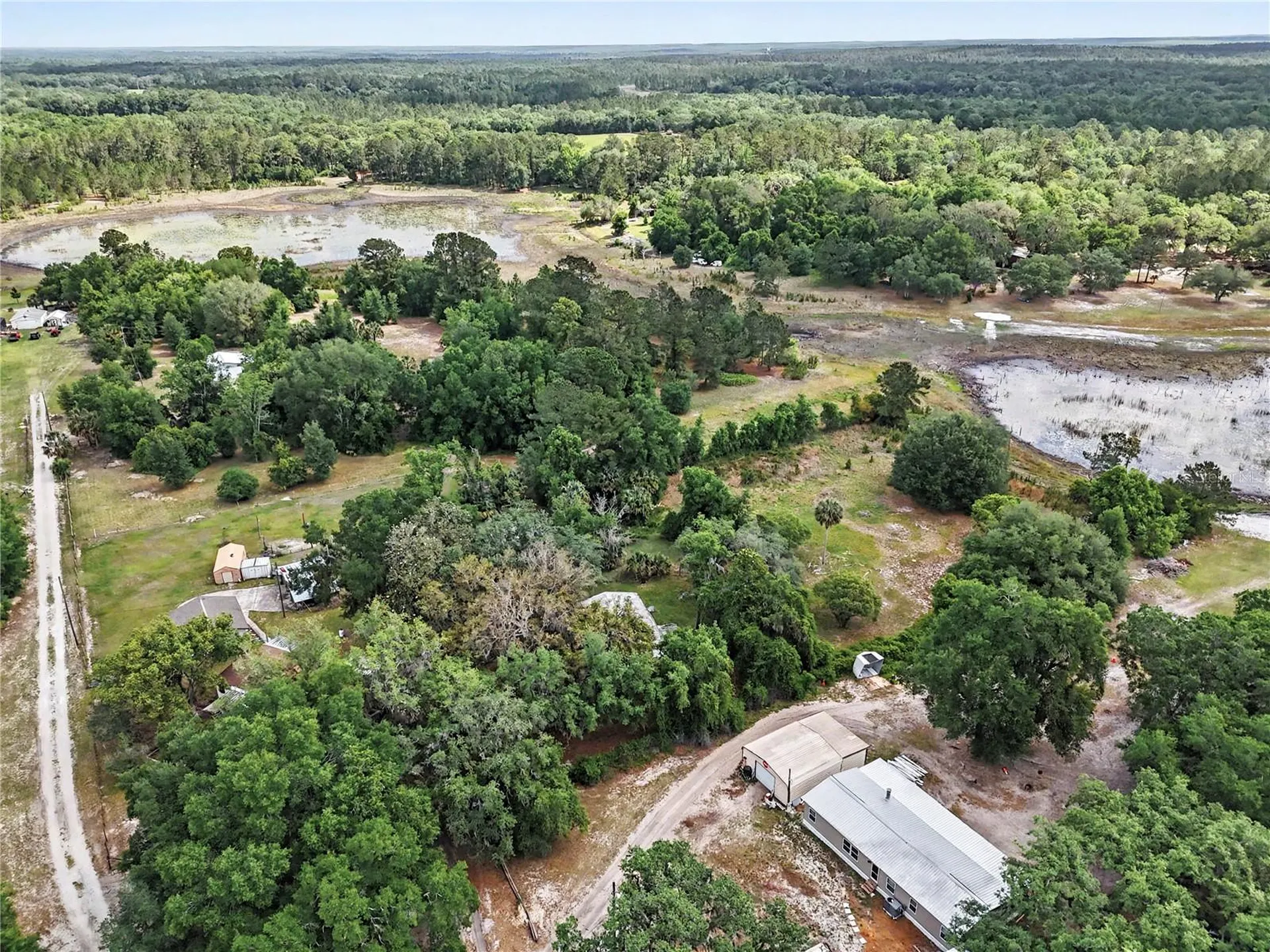18007 SE 90th Street Ocklawaha FL 32179