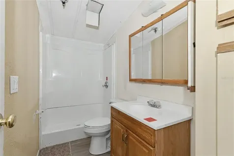 18007 SE 90th Street Ocklawaha FL 32179