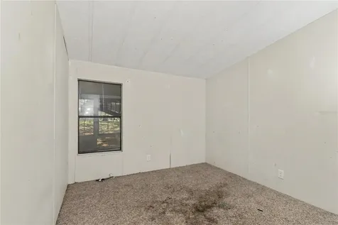 18007 SE 90th Street Ocklawaha FL 32179