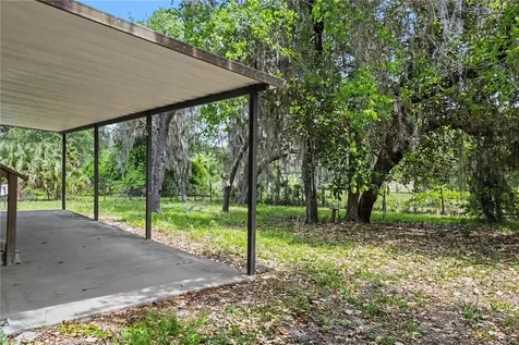 18007 SE 90th Street Ocklawaha FL 32179