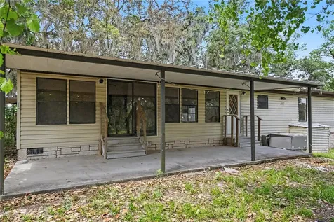 18007 SE 90th Street Ocklawaha FL 32179