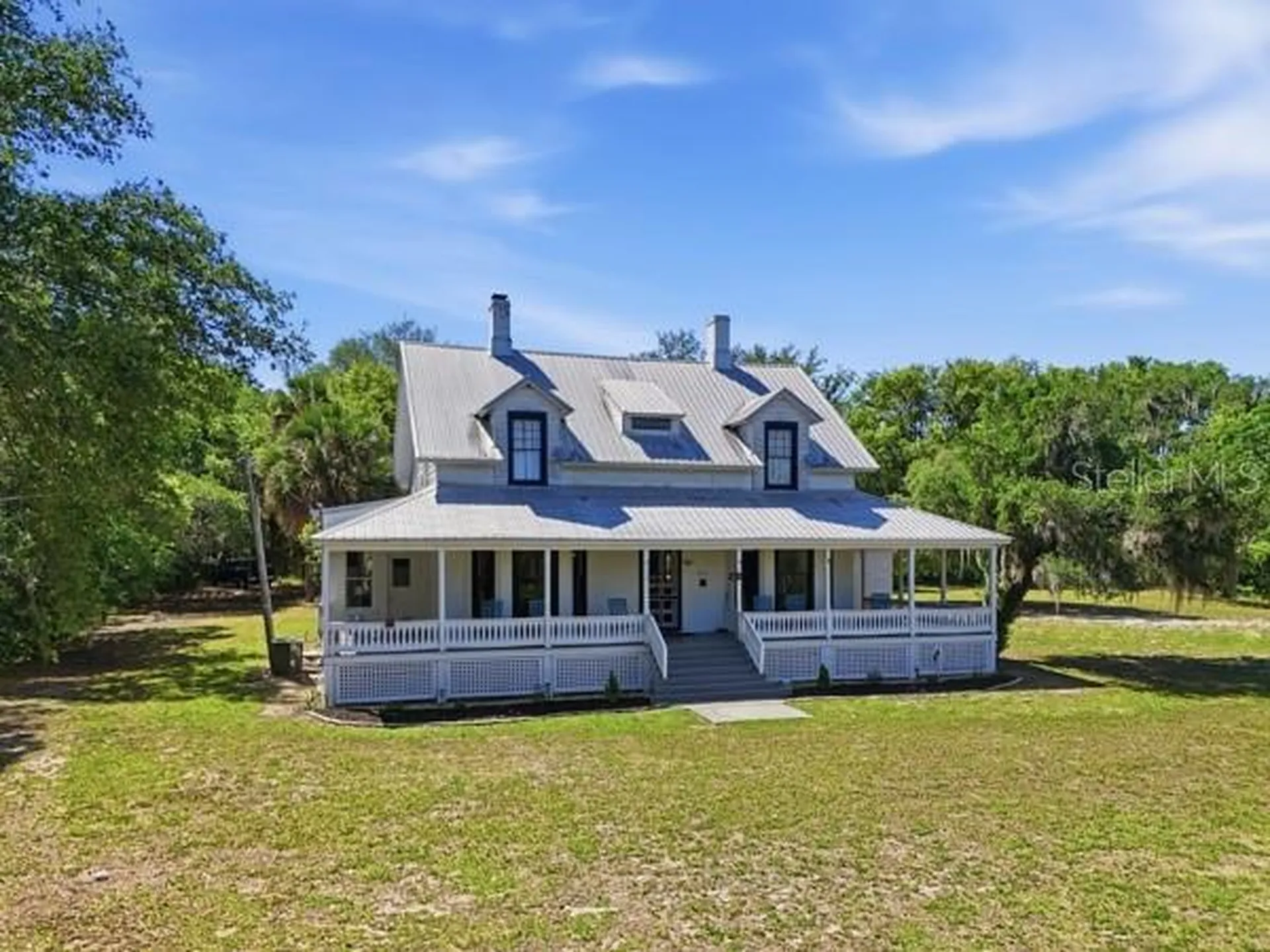 511 E Mirror Lake Drive Fruitland Park FL 34731