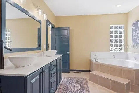 511 E Mirror Lake Drive Fruitland Park FL 34731