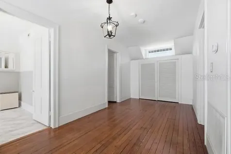 511 E Mirror Lake Drive Fruitland Park FL 34731