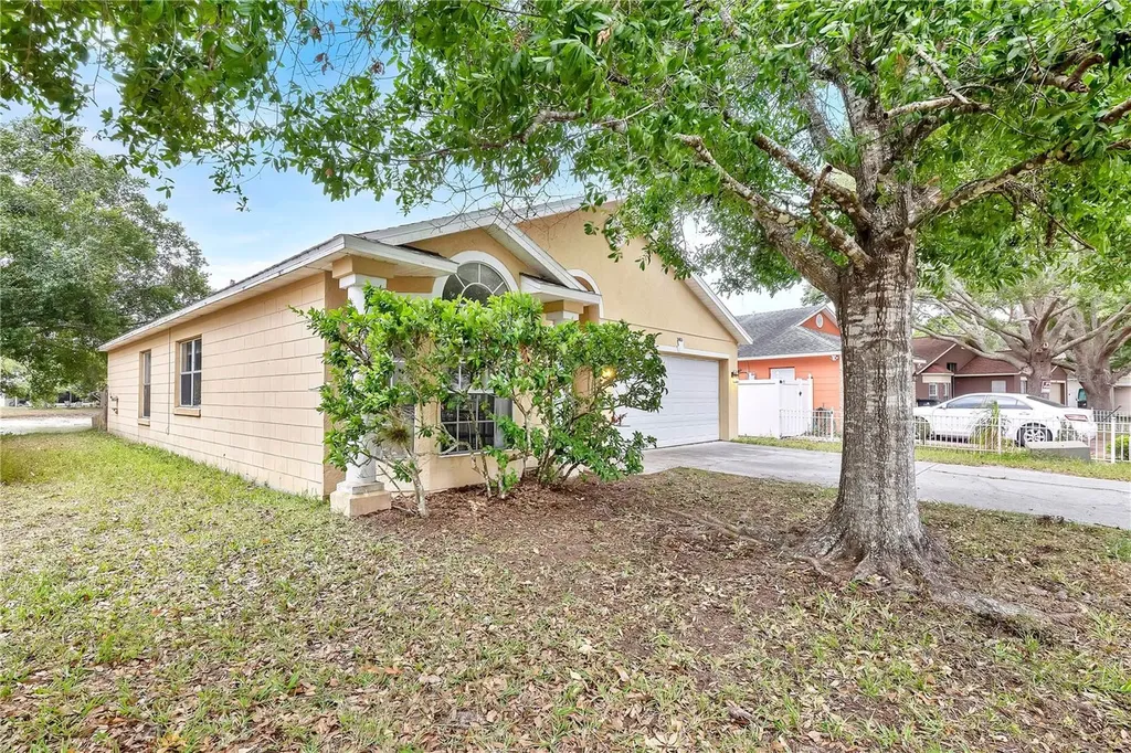 2413 Radnor Avenue Orlando FL 32826