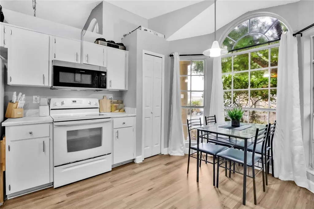2413 Radnor Avenue Orlando FL 32826