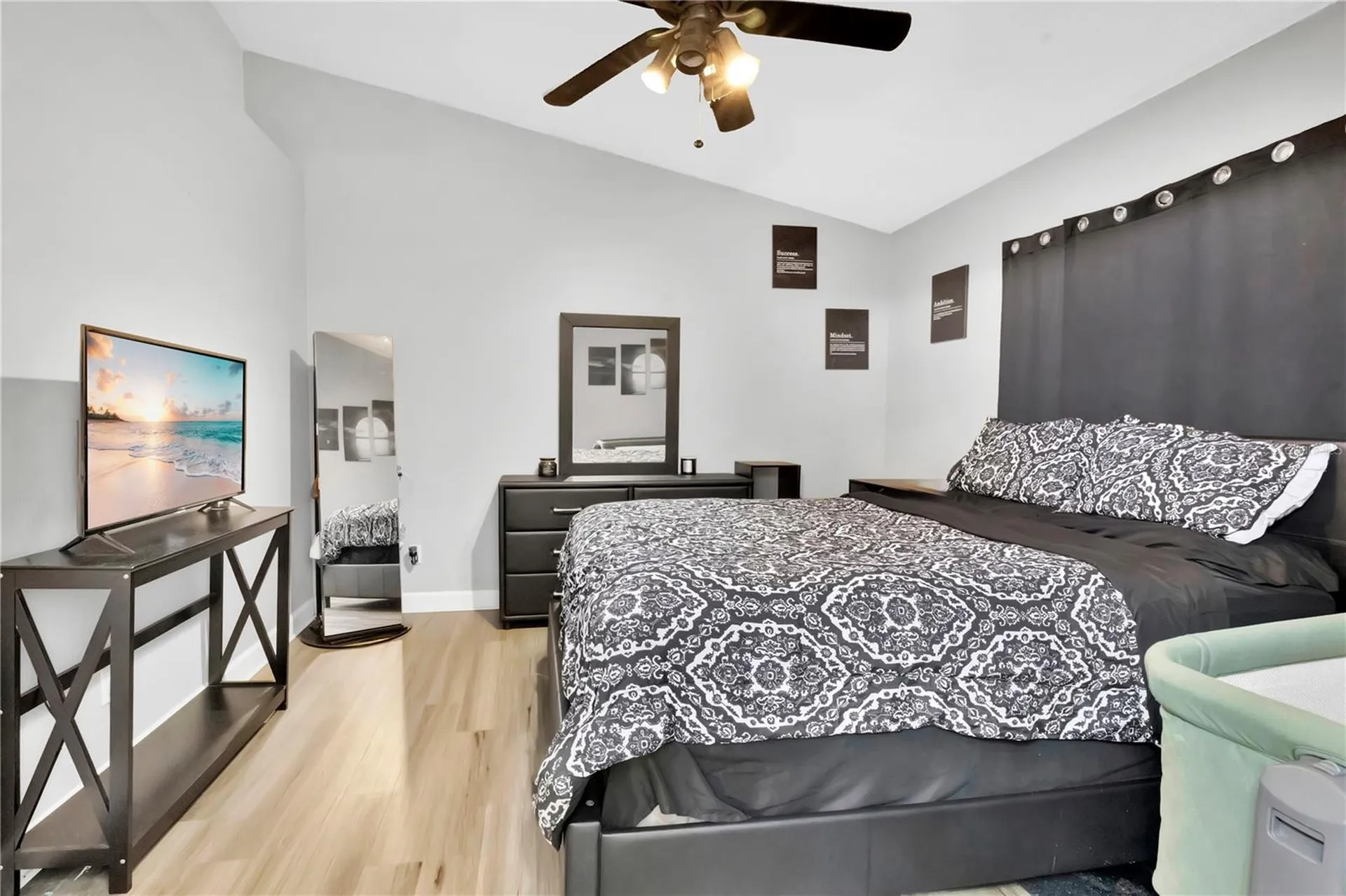 2413 Radnor Avenue Orlando FL 32826