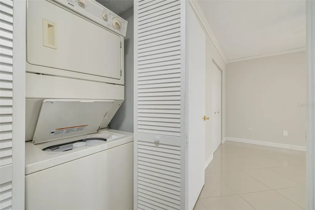7432 Sunshine Skyway Lane S St Petersburg FL 33711
