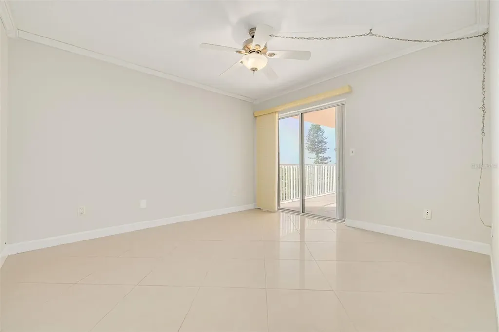 7432 Sunshine Skyway Lane S St Petersburg FL 33711