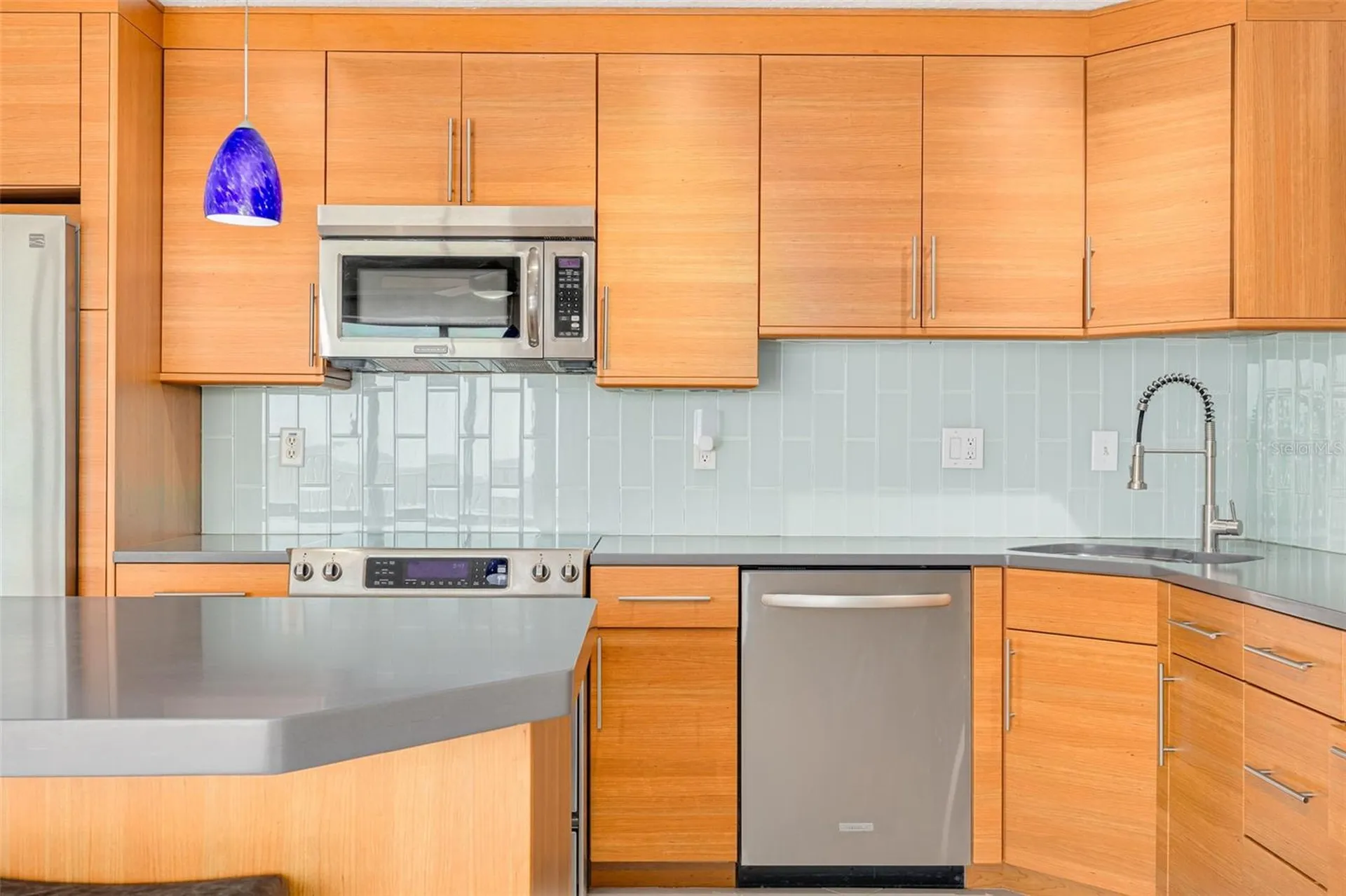 7432 Sunshine Skyway Lane S St Petersburg FL 33711