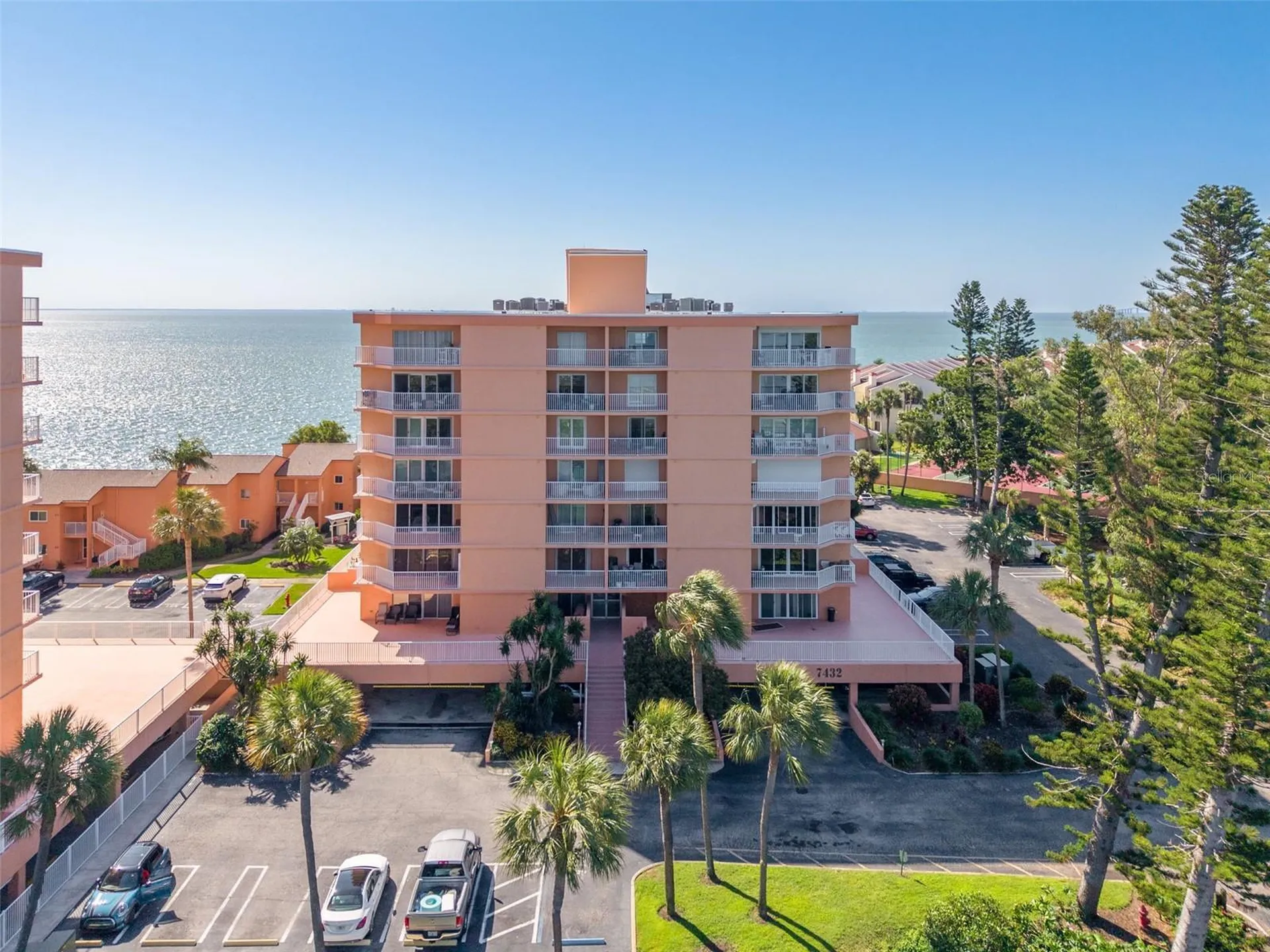 7432 Sunshine Skyway Lane S St Petersburg FL 33711