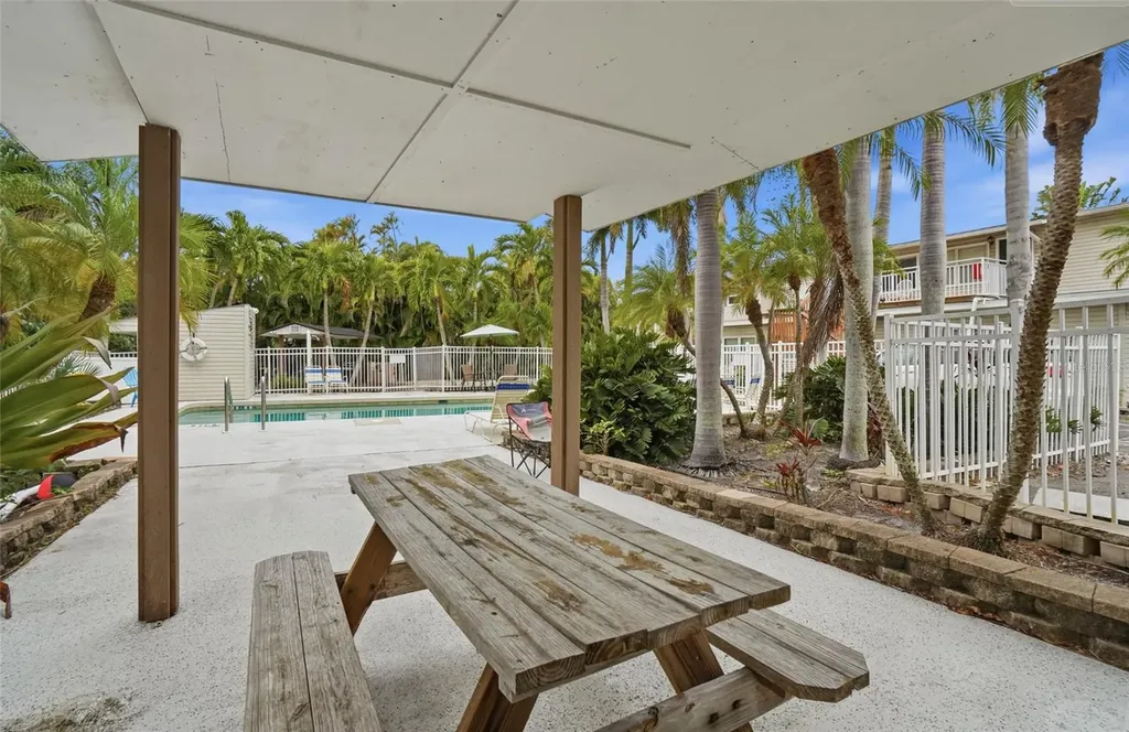 1638 Redwood Street Sarasota FL 34231
