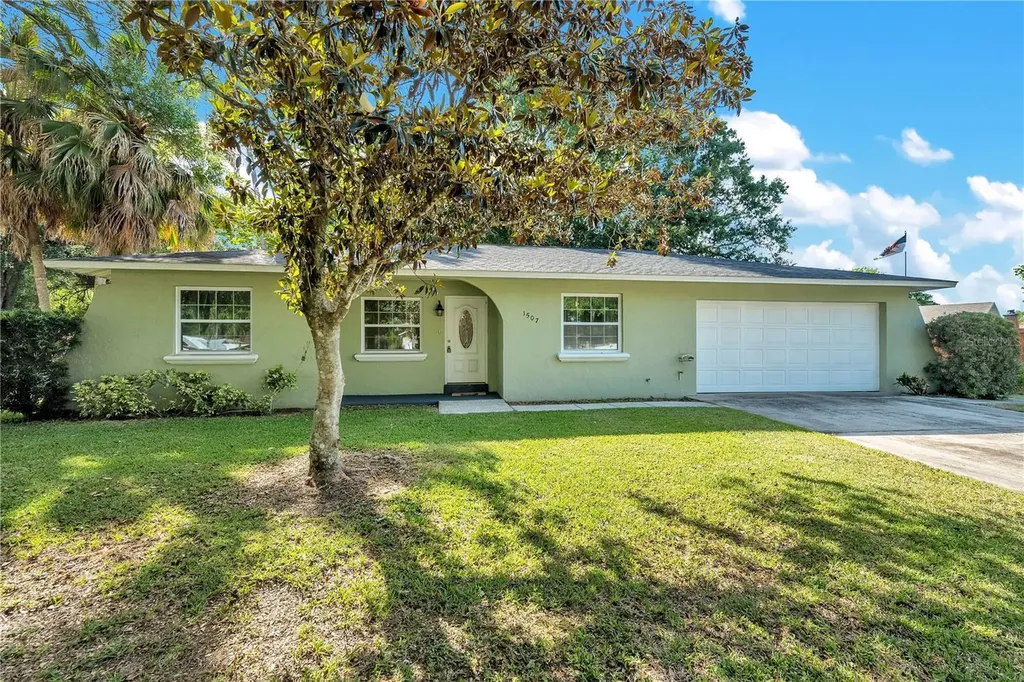 1507 Foxridge Run SW Winter Haven FL 33880