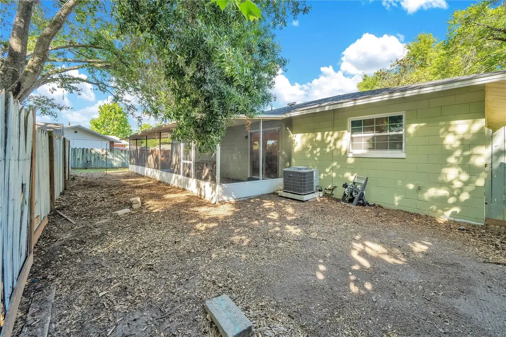 1507 Foxridge Run SW Winter Haven FL 33880