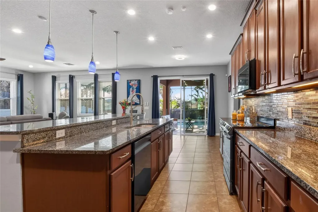 232 Magneta Loop Auburndale FL 33823
