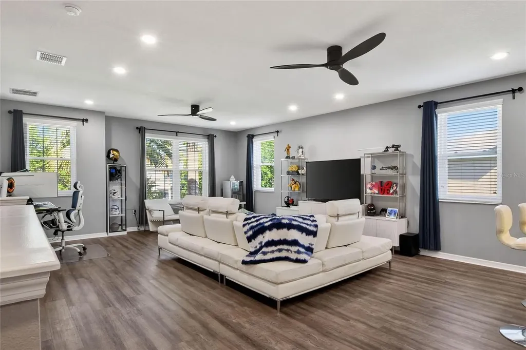 232 Magneta Loop Auburndale FL 33823