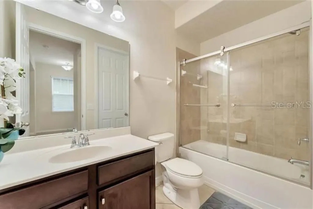 5233 Dove Tree Street Orlando FL 32811