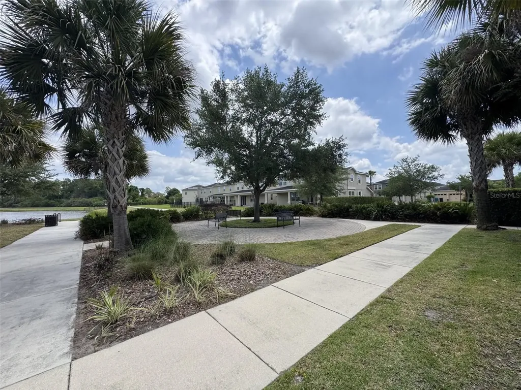 5233 Dove Tree Street Orlando FL 32811