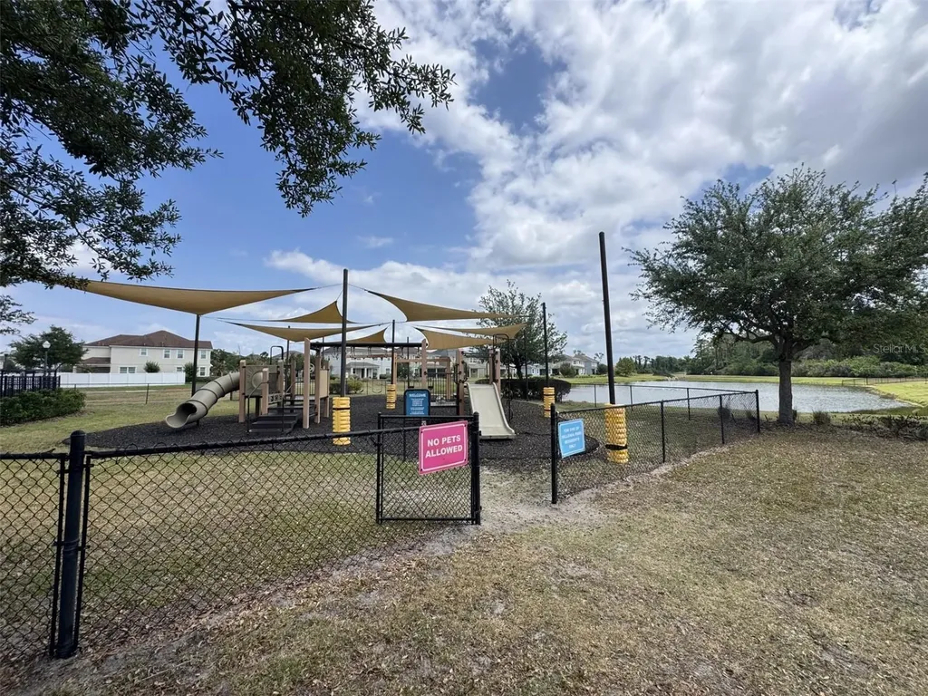 5233 Dove Tree Street Orlando FL 32811