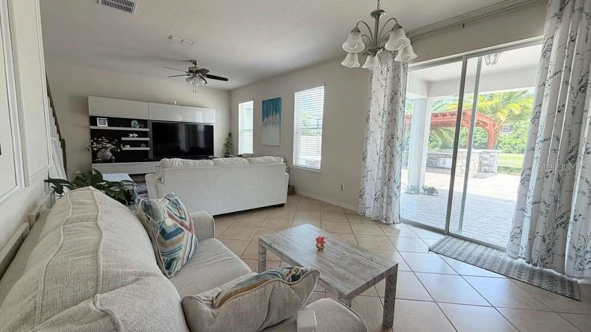 5233 Dove Tree Street Orlando FL 32811