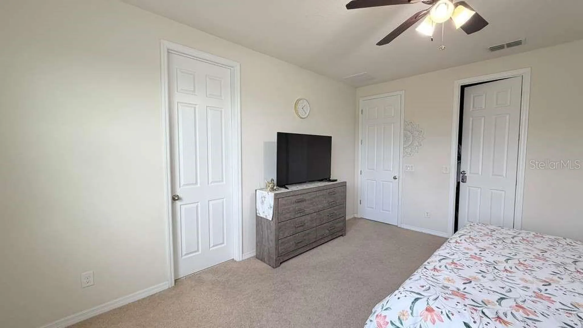 5233 Dove Tree Street Orlando FL 32811