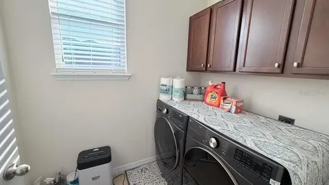 5233 Dove Tree Street Orlando FL 32811
