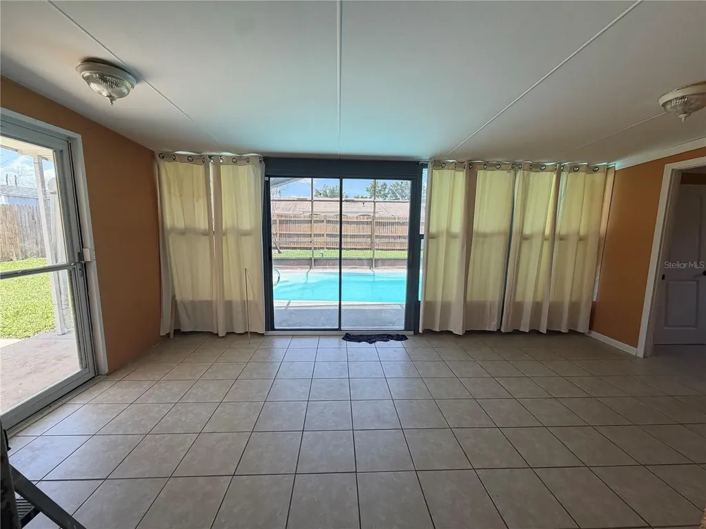 348 Cornwallis Court Kissimmee FL 34758