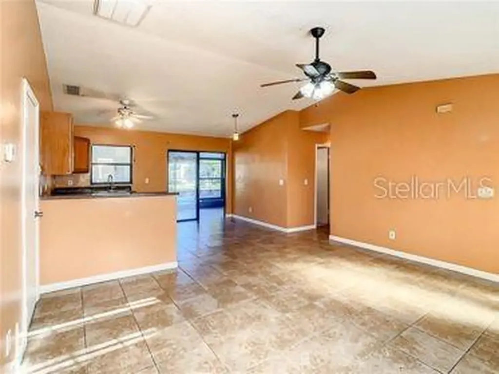 348 Cornwallis Court Kissimmee FL 34758