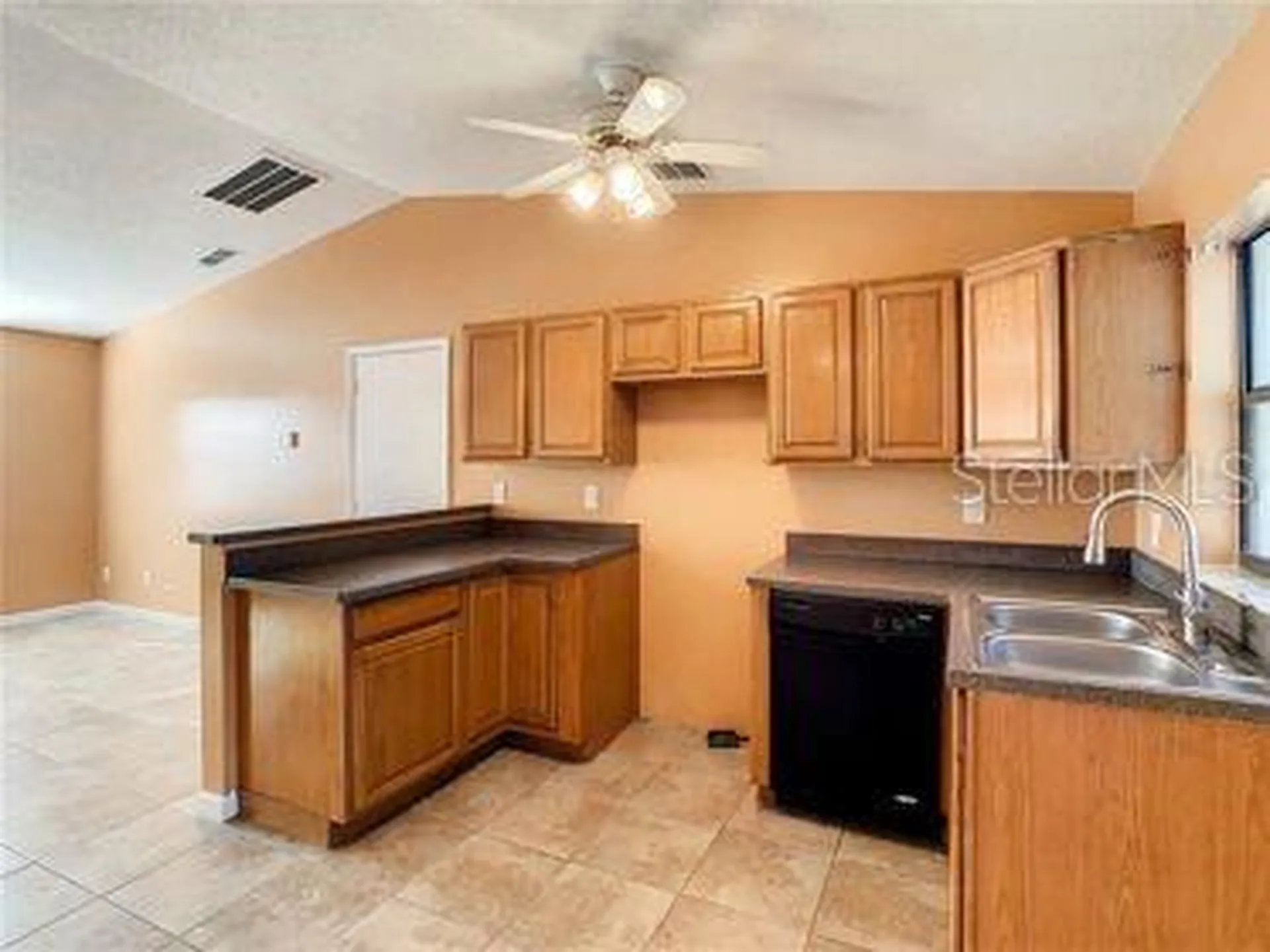 348 Cornwallis Court Kissimmee FL 34758