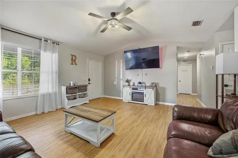 111 SW Prairie Street Lake City FL 32024