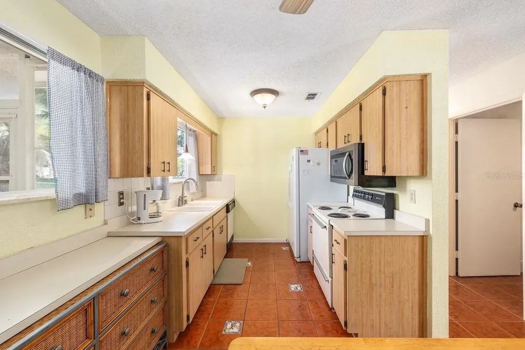 8669 SW 108 Lane Ocala FL 34481