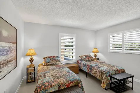 305 Mission Trail W Venice FL 34285