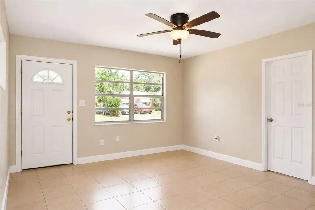 821 14th Avenue NW Largo FL 33770