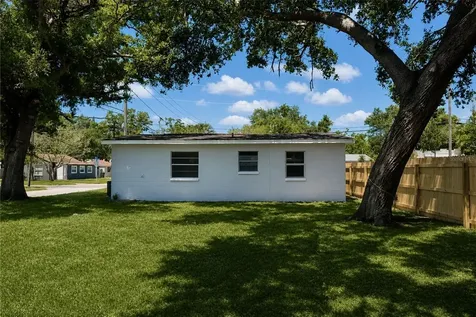 821 14th Avenue NW Largo FL 33770