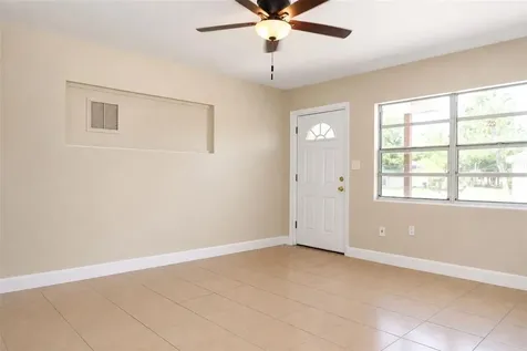 821 14th Avenue NW Largo FL 33770