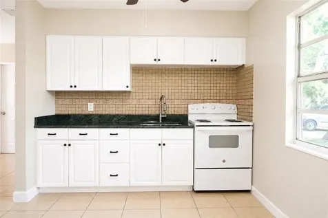 821 14th Avenue NW Largo FL 33770