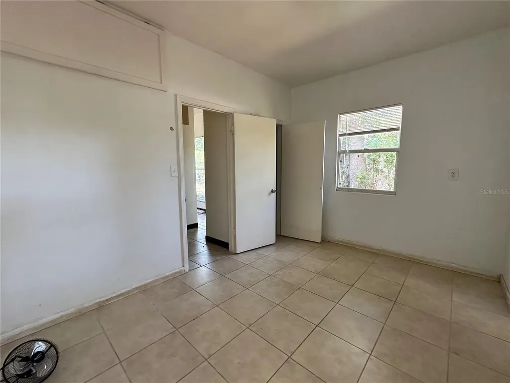 921 E 121st Avenue Tampa FL 33612