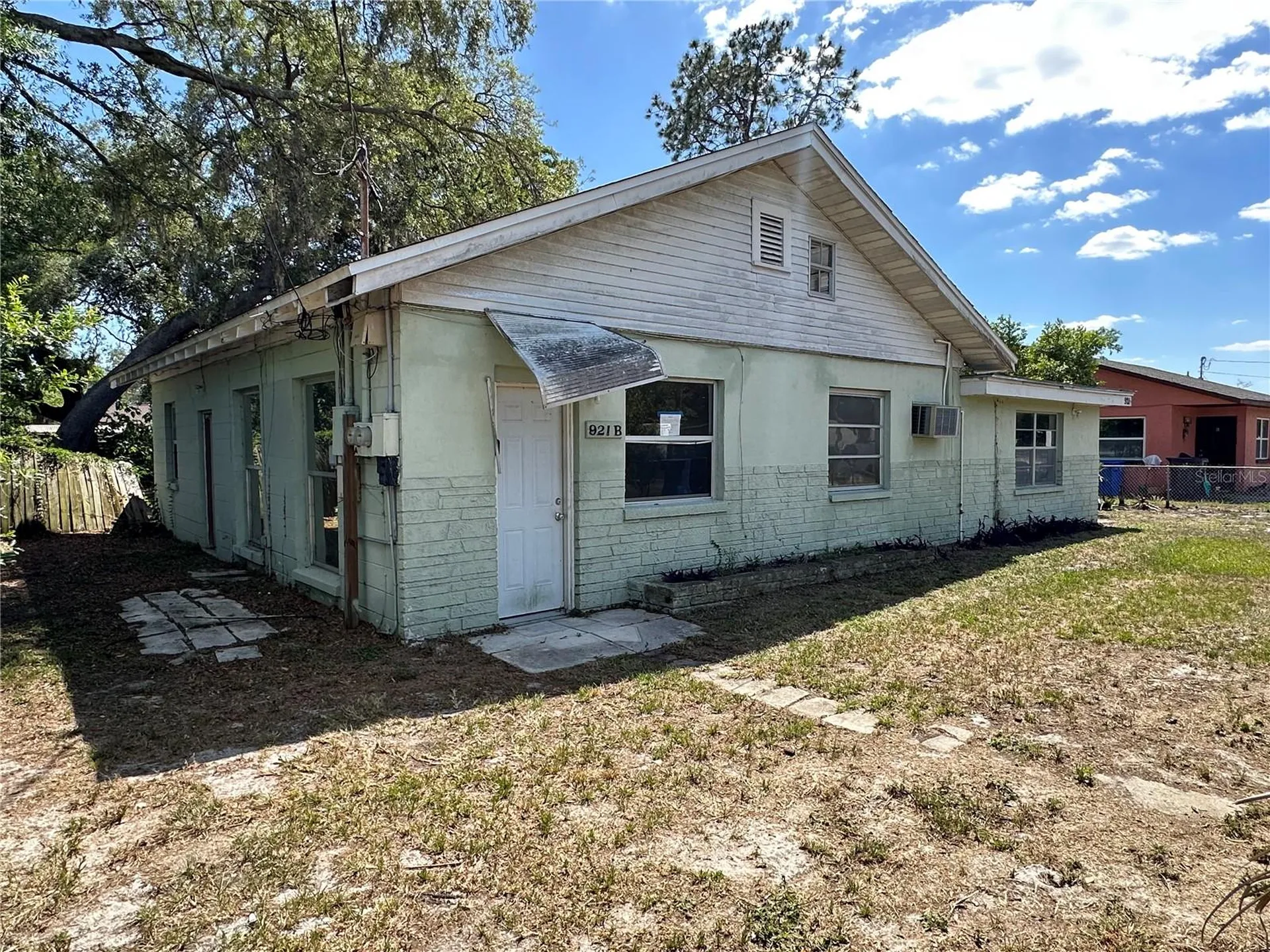 921 E 121st Avenue Tampa FL 33612