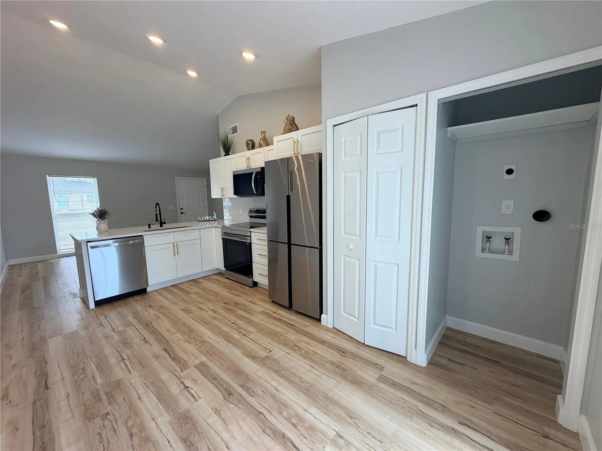 2733 Adela Avenue Orlando FL 32826